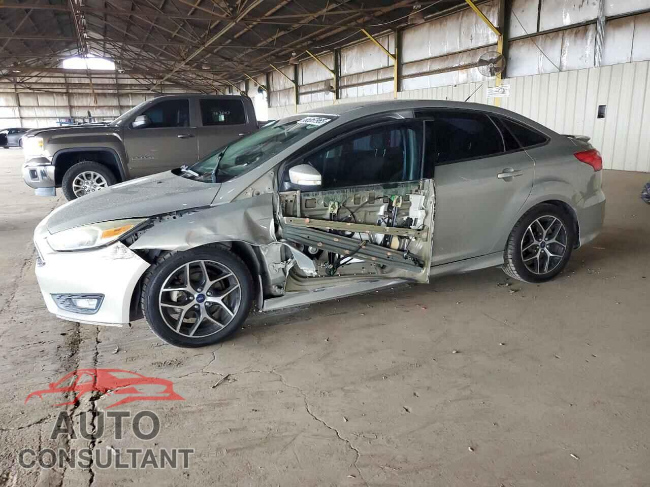 FORD FOCUS 2016 - 1FADP3F28GL209329
