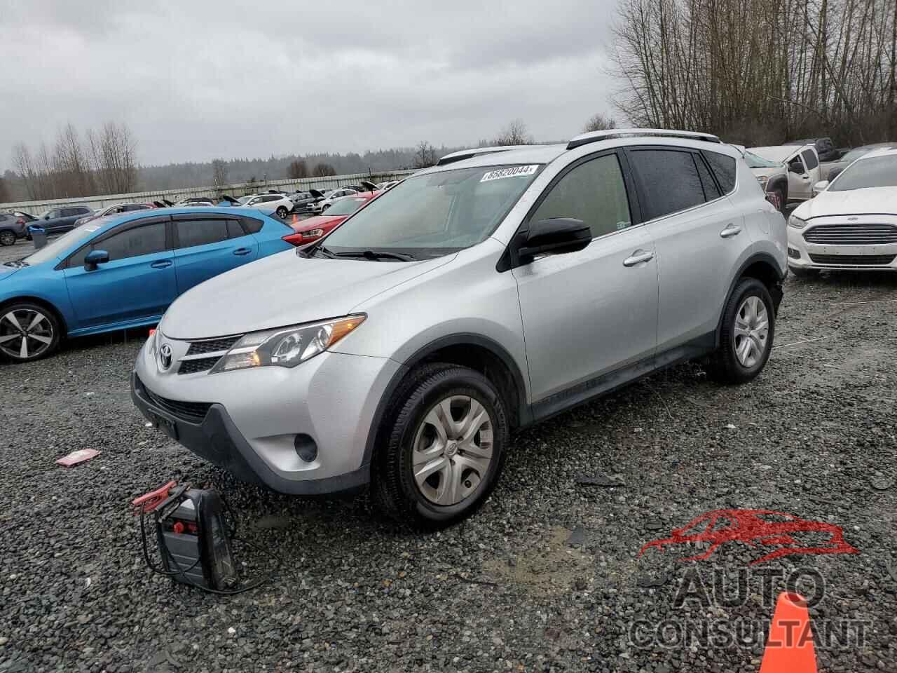 TOYOTA RAV4 2015 - JTMBFREV0FJ016069