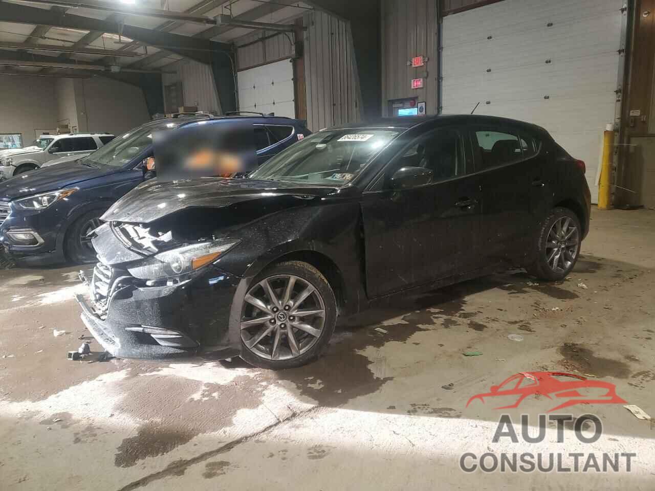 MAZDA 3 2018 - 3MZBN1L30JM251795