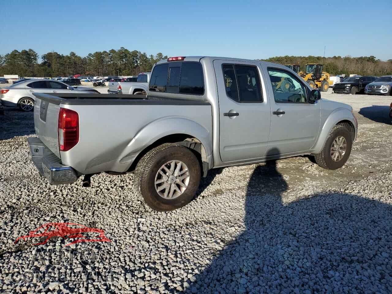 NISSAN FRONTIER 2018 - 1N6AD0ERXJN728152