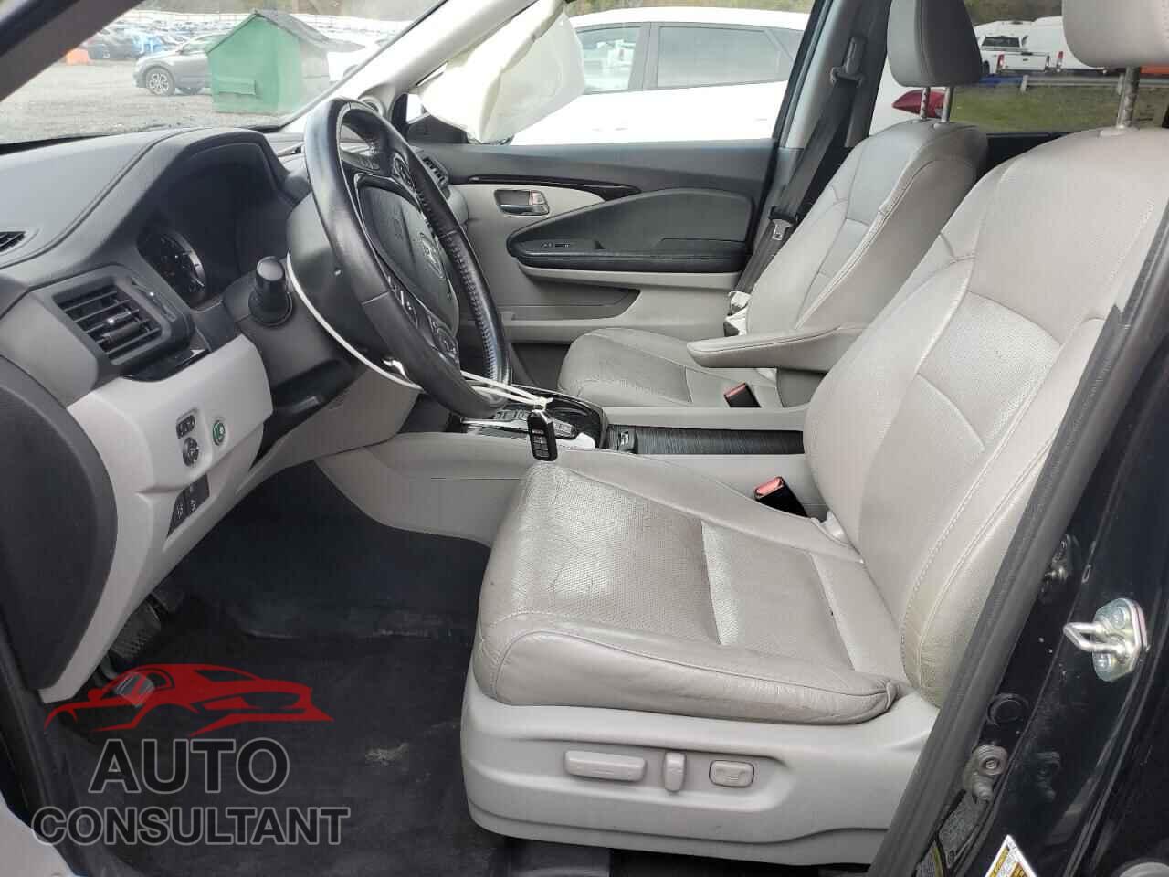 HONDA PILOT 2016 - 5FNYF6H02GB064819