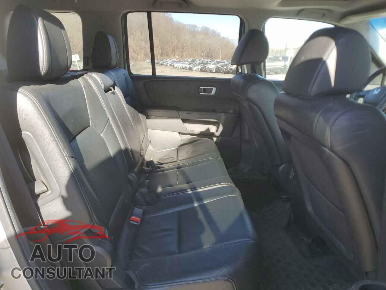 HONDA PILOT 2013 - 5FNYF4H78DB041560