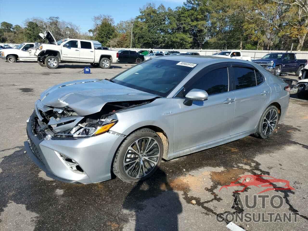 TOYOTA CAMRY 2018 - 4T1B21HK9JU501800