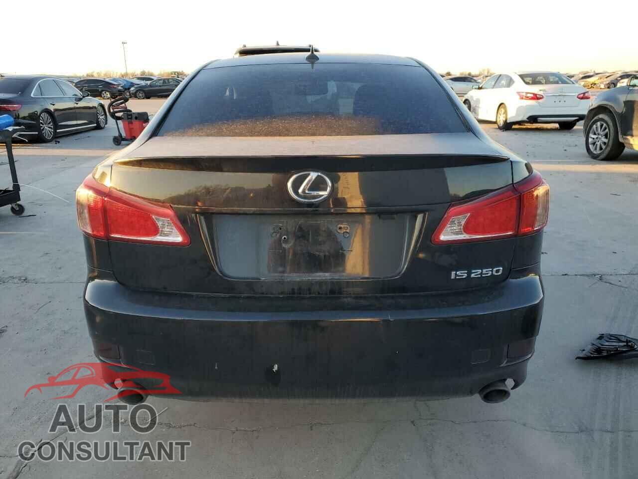 LEXUS IS 2011 - JTHBF5C20B5148333