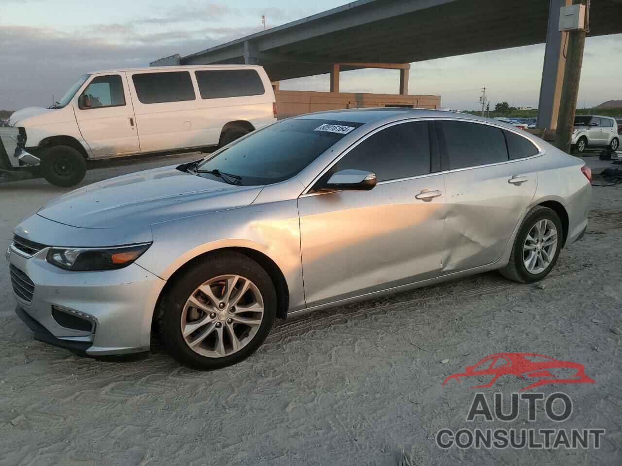 CHEVROLET MALIBU 2018 - 1G1ZD5ST9JF200172