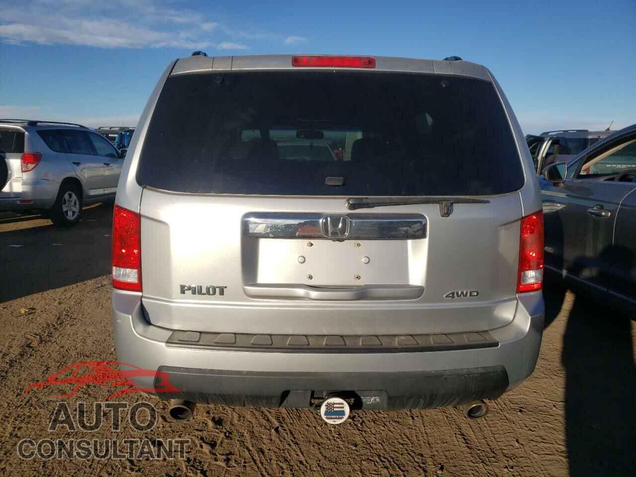 HONDA PILOT 2011 - 5FNYF4H59BB017893