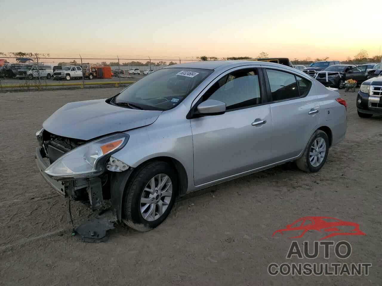 NISSAN VERSA 2017 - 3N1CN7AP0HL879200