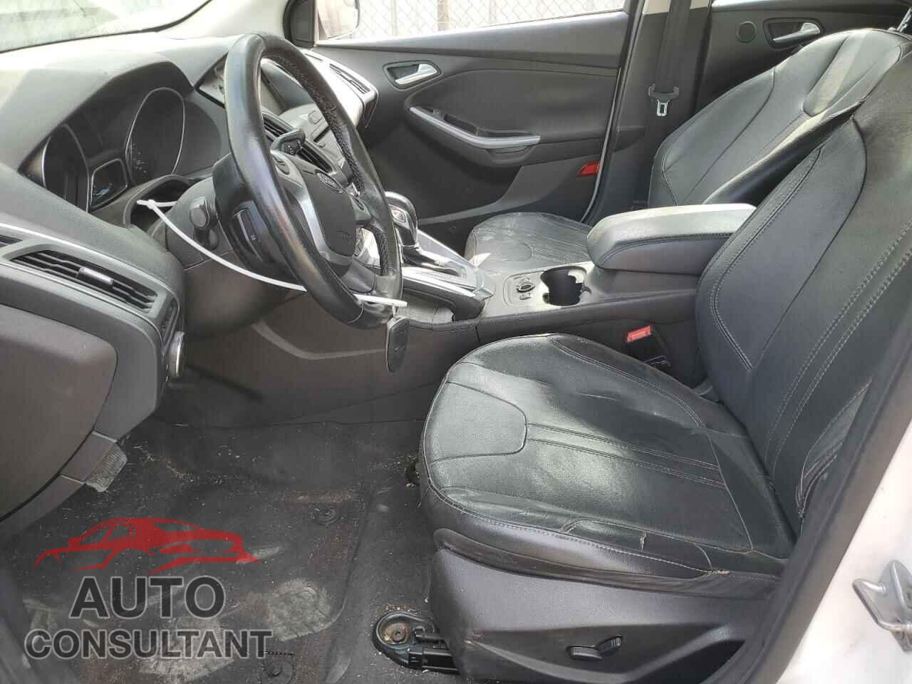 FORD FOCUS 2014 - 1FADP3J24EL110852