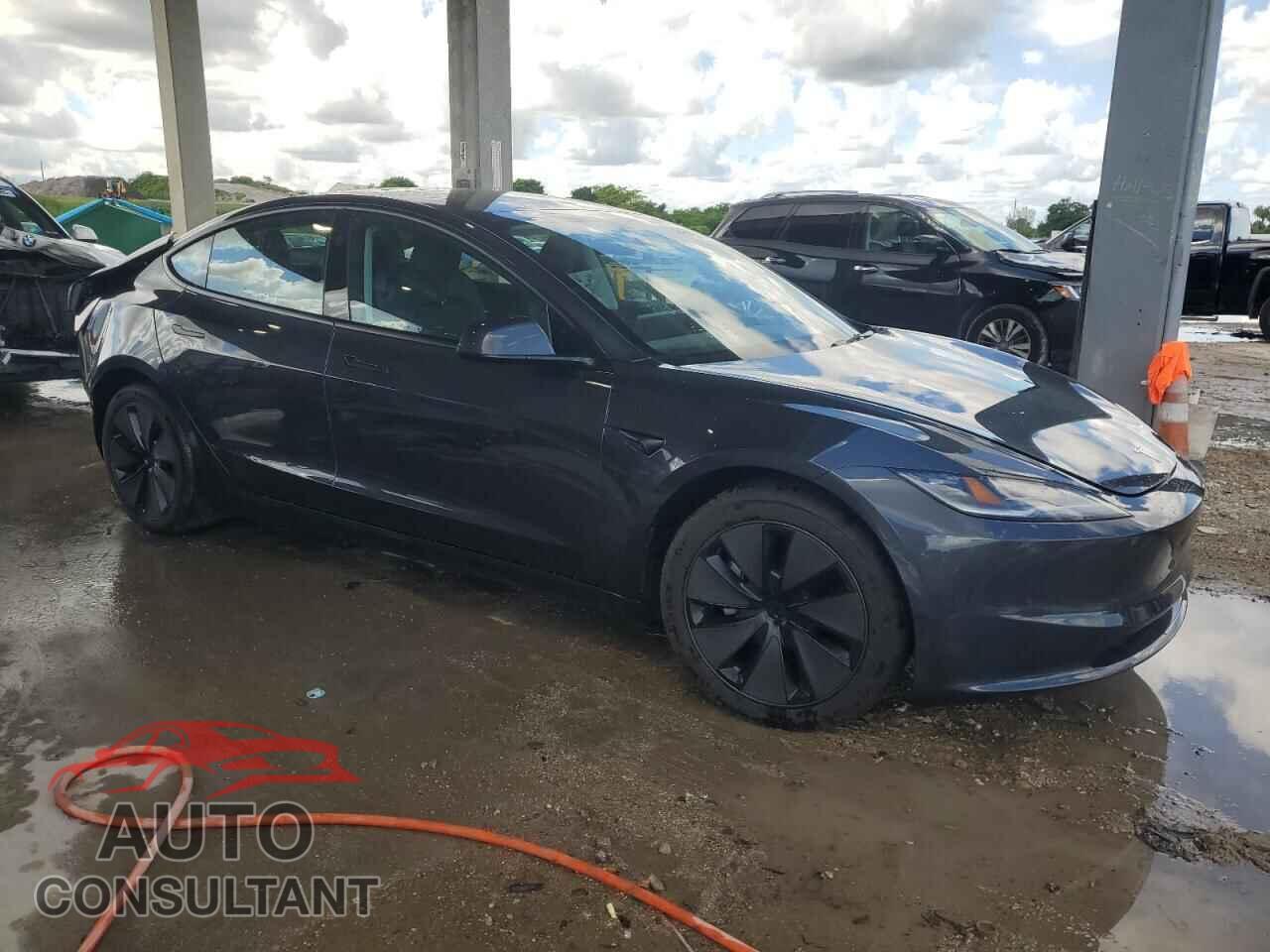 TESLA MODEL 3 2025 - 5YJ3E1EA2SF036508