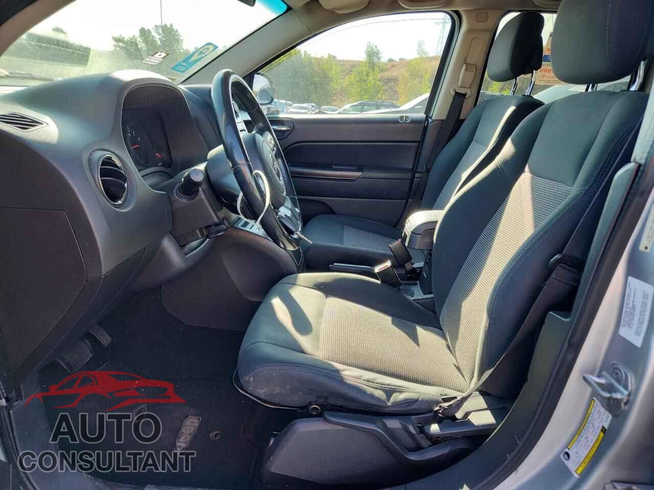 JEEP COMPASS 2011 - 1J4NF1FB0BD145547