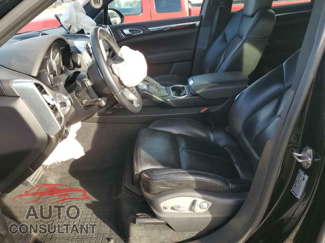 PORSCHE CAYENNE 2017 - WP1AA2A24HKA86280