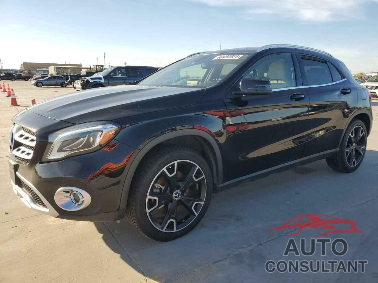 MERCEDES-BENZ GLA-CLASS 2019 - WDCTG4EB8KU011389