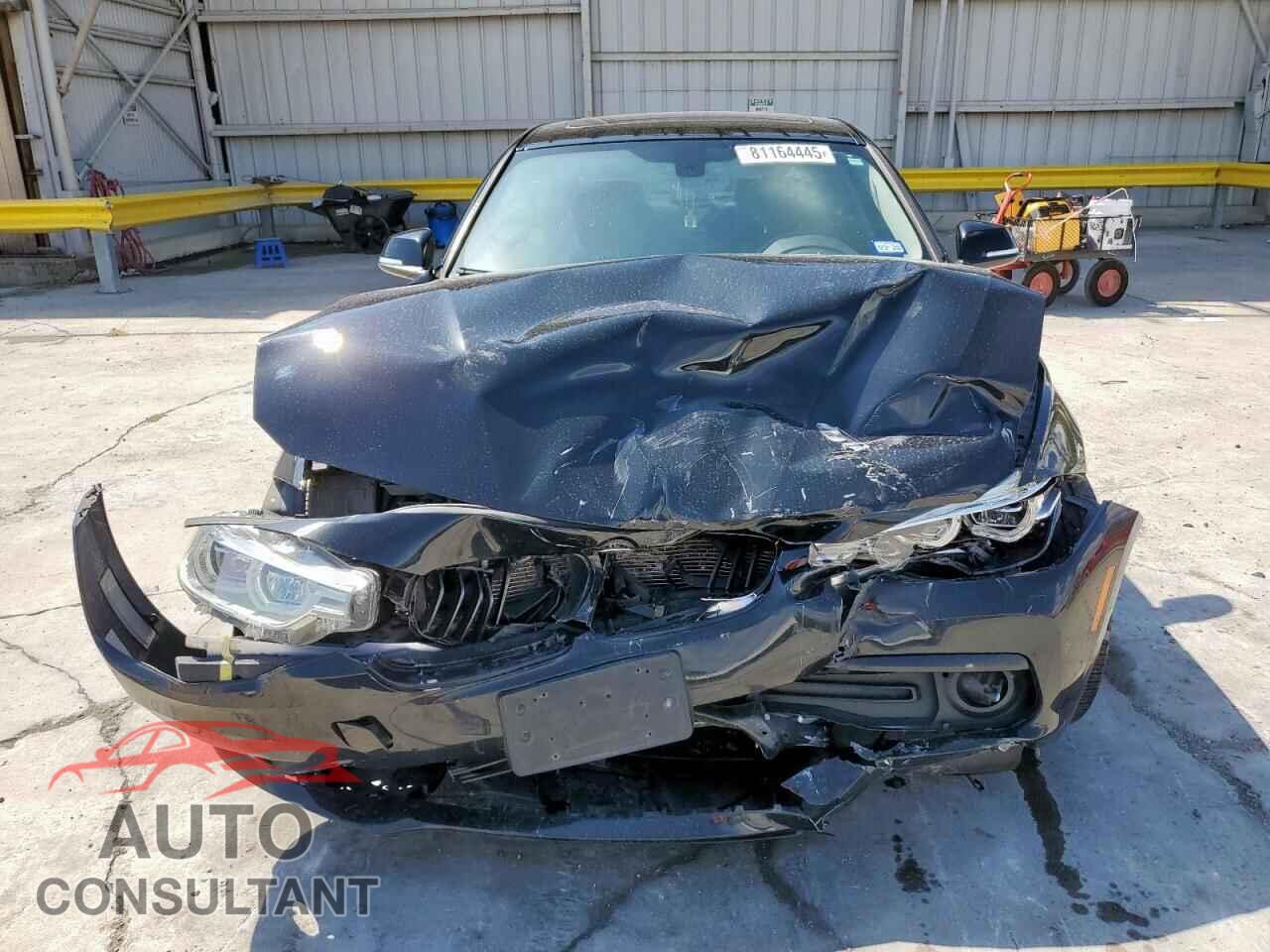 BMW 3 SERIES 2018 - WBA8E1G52JNU91071