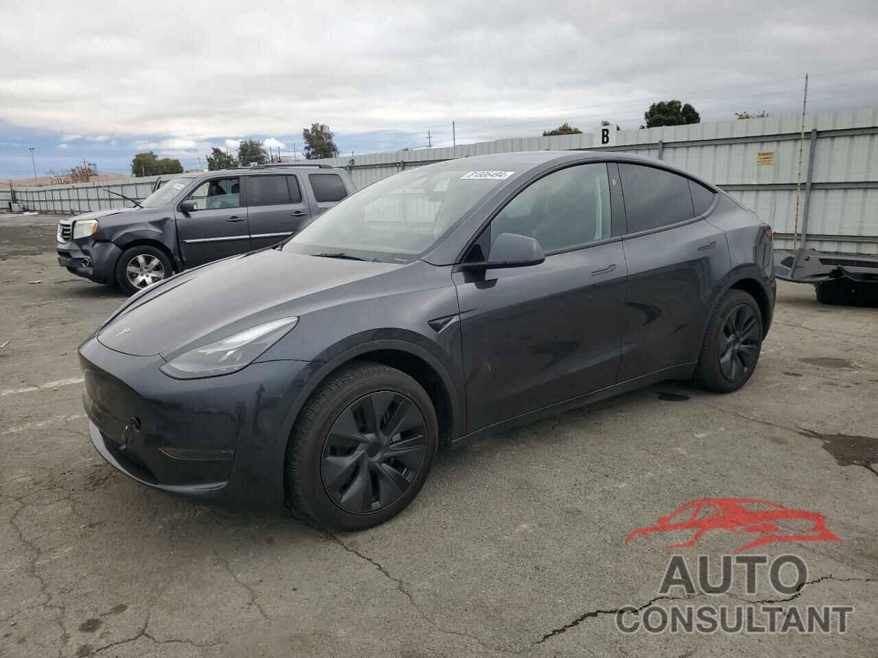 TESLA MODEL Y 2024 - 7SAYGDED4RF101660