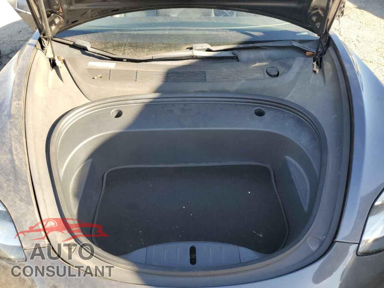 TESLA MODEL 3 2018 - 5YJ3E1EA2JF044526