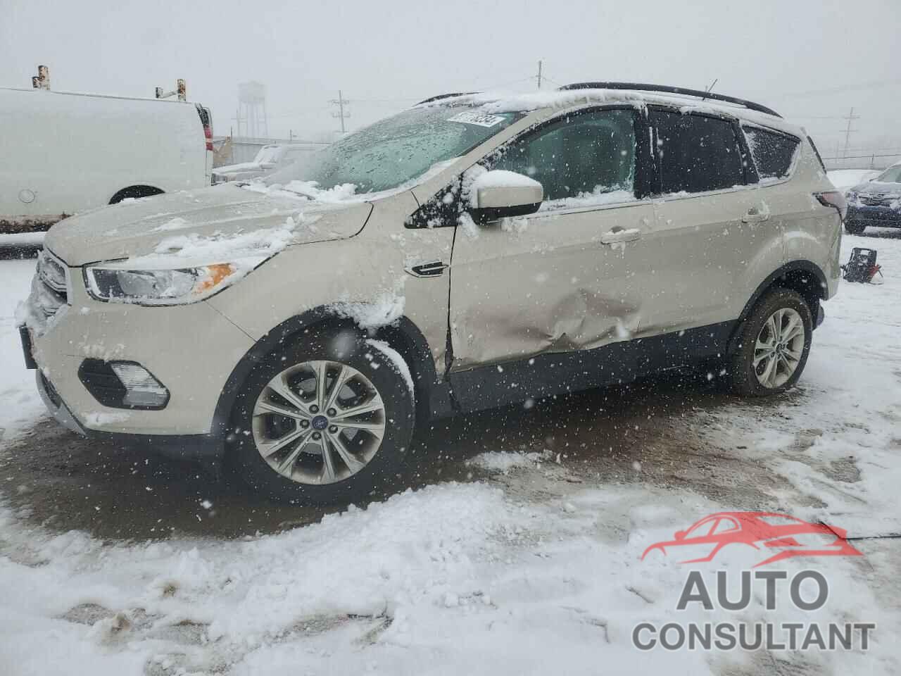 FORD ESCAPE 2018 - 1FMCU0GD0JUB21353