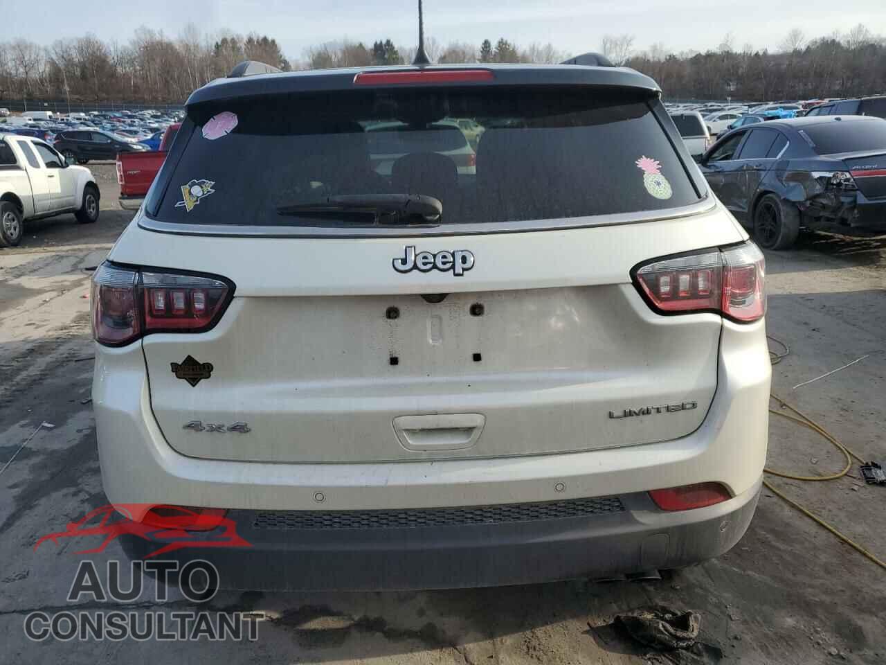 JEEP COMPASS 2018 - 3C4NJDCB1JT200056