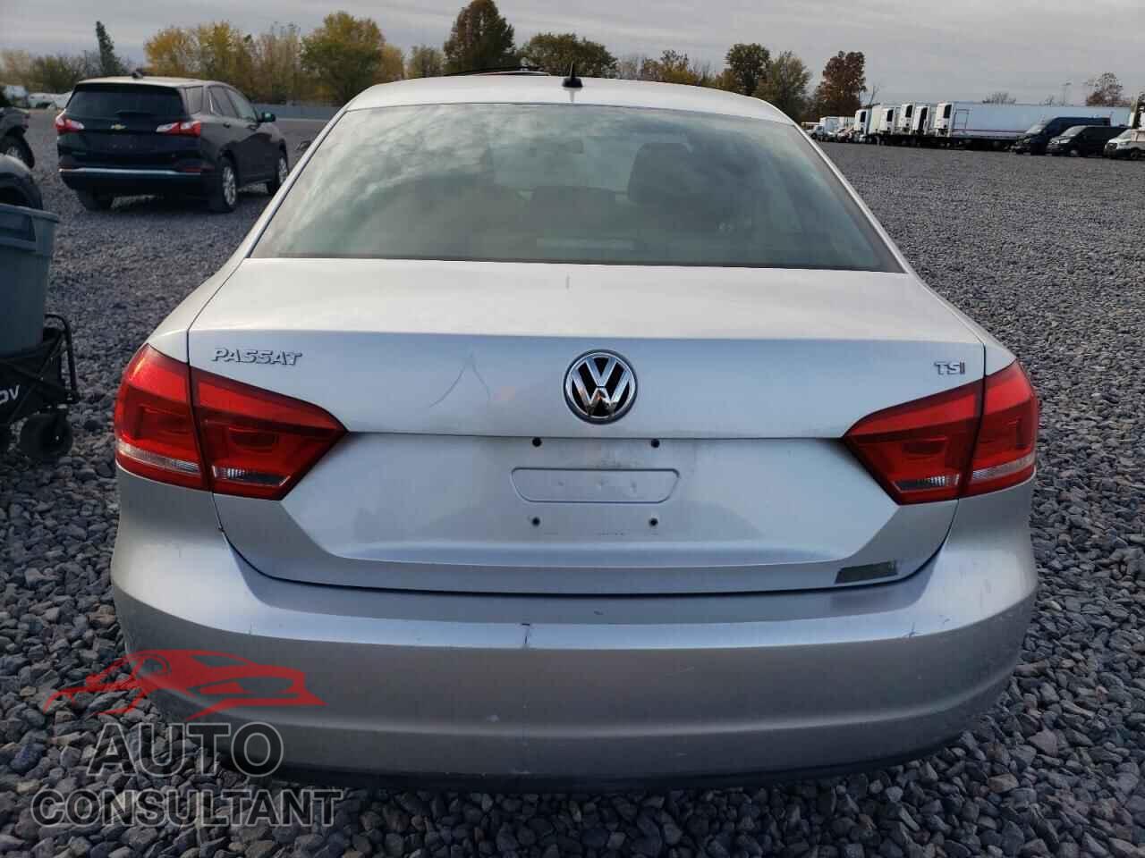 VOLKSWAGEN PASSAT 2015 - 1VWAT7A37FC077014