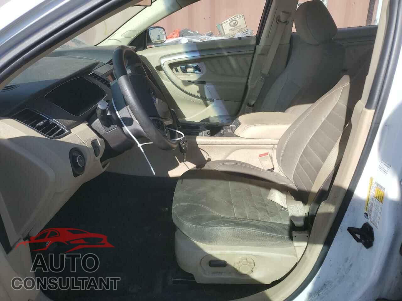 FORD TAURUS 2019 - 1FAHP2D80KG117541