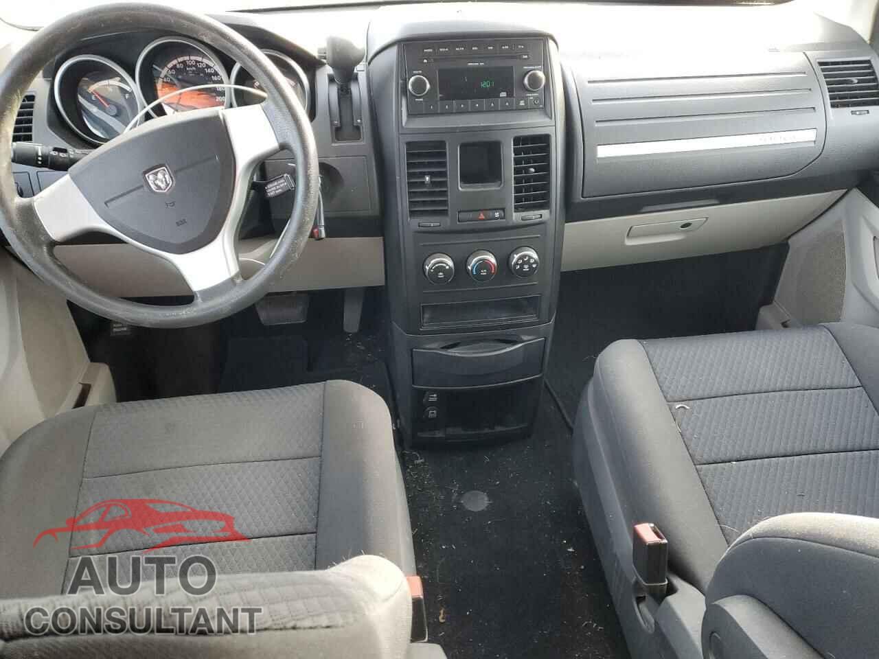 DODGE CARAVAN 2010 - 2D4RN4DE7AR208196