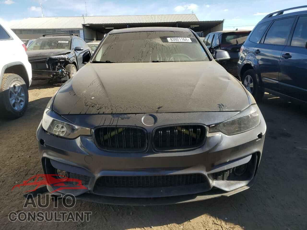 BMW 3 SERIES 2013 - WBA3B3C56DJ810567