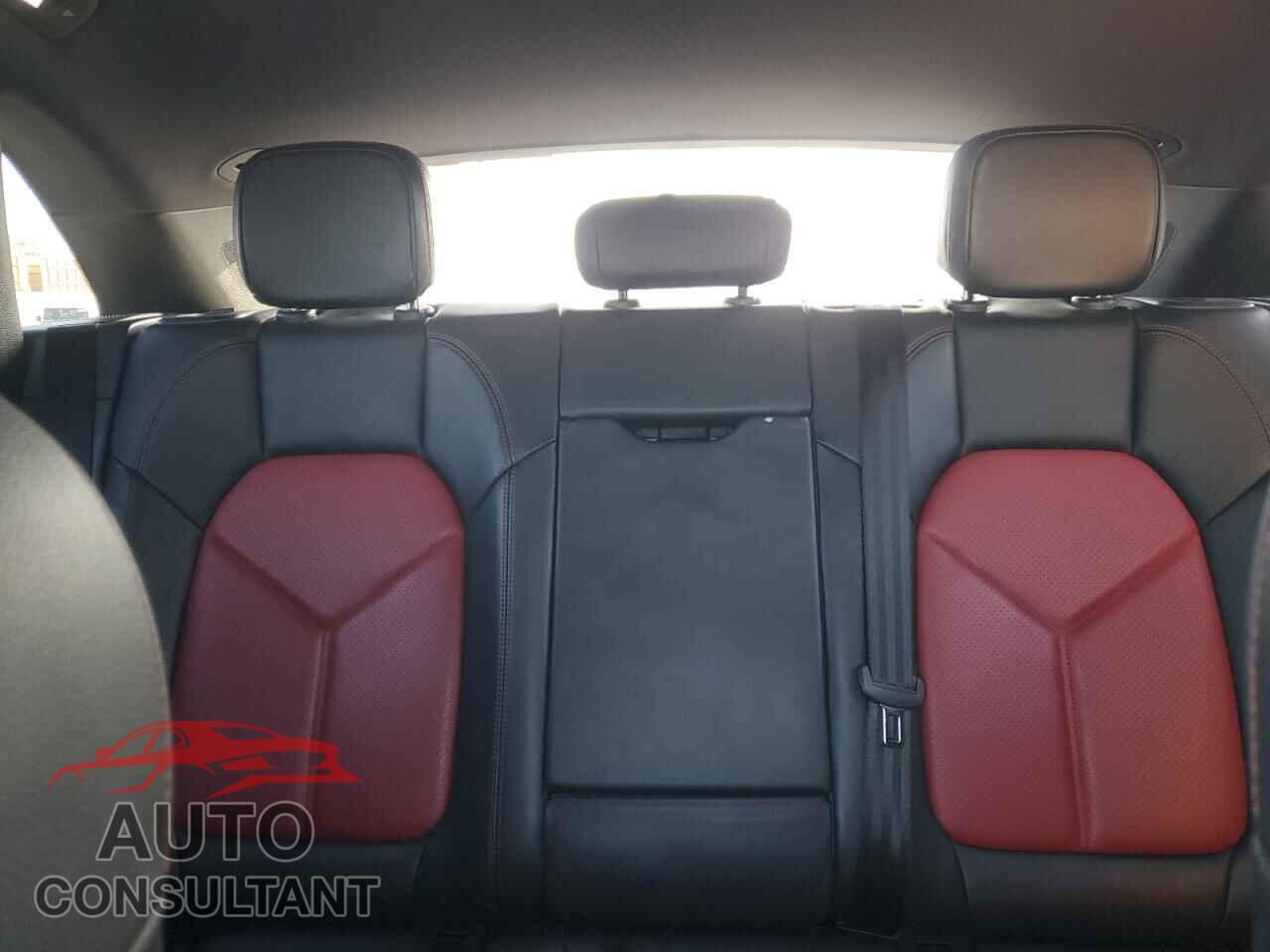 PORSCHE MACAN 2018 - WP1AA2A53JLB01832