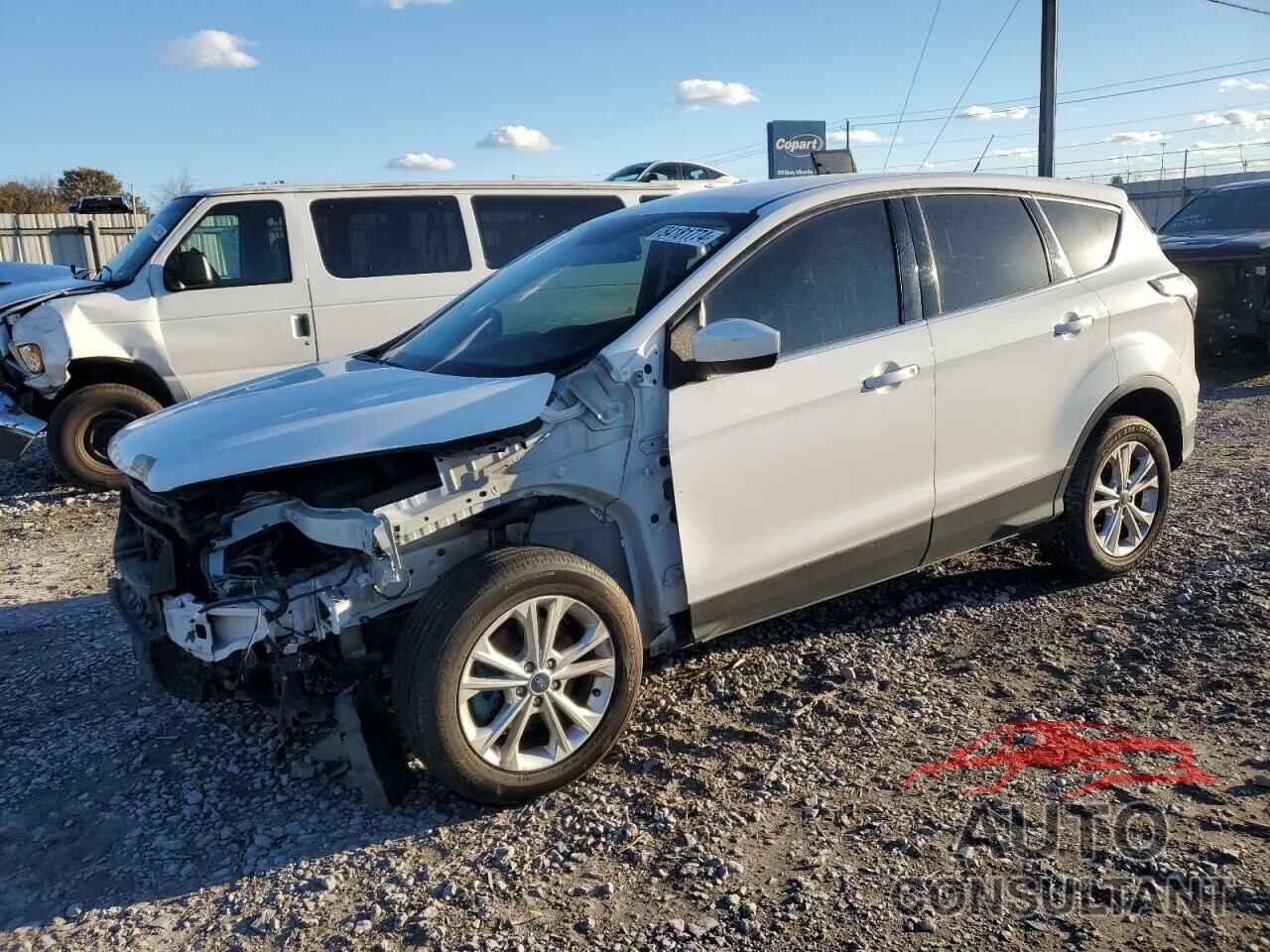 FORD ESCAPE 2017 - 1FMCU9GD4HUC03018
