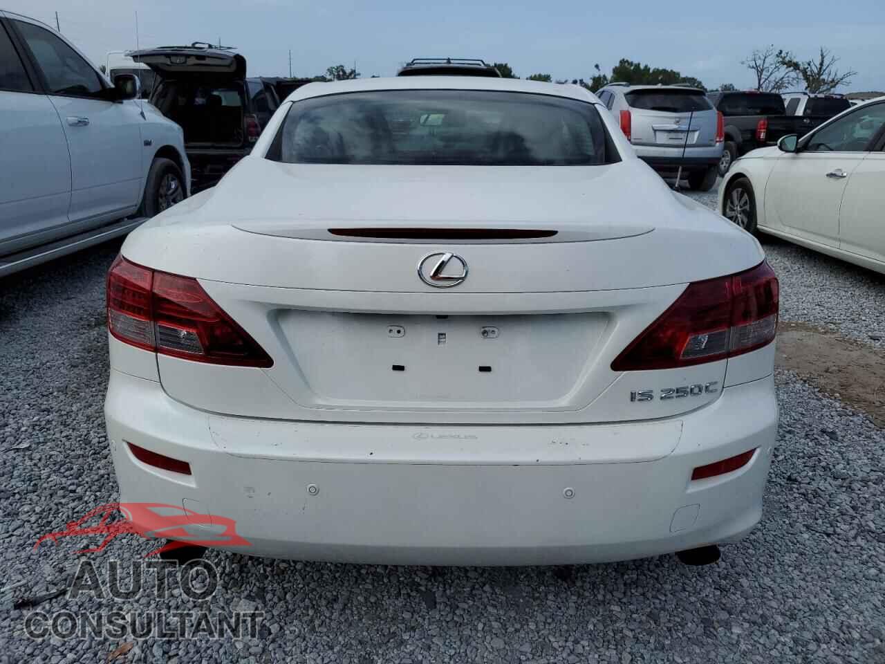 LEXUS IS 2015 - JTHFF2C28F2533212