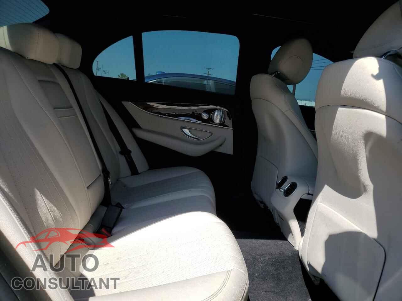 MERCEDES-BENZ E-CLASS 2020 - WDDZF8DB1LA750155
