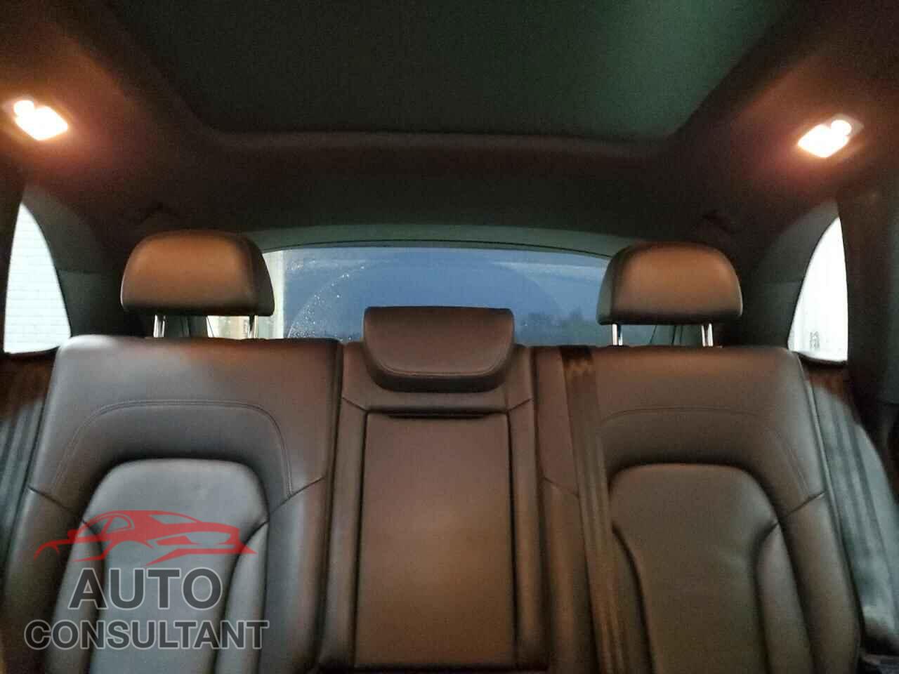 AUDI Q5 2017 - WA1M2AFP2HA043695