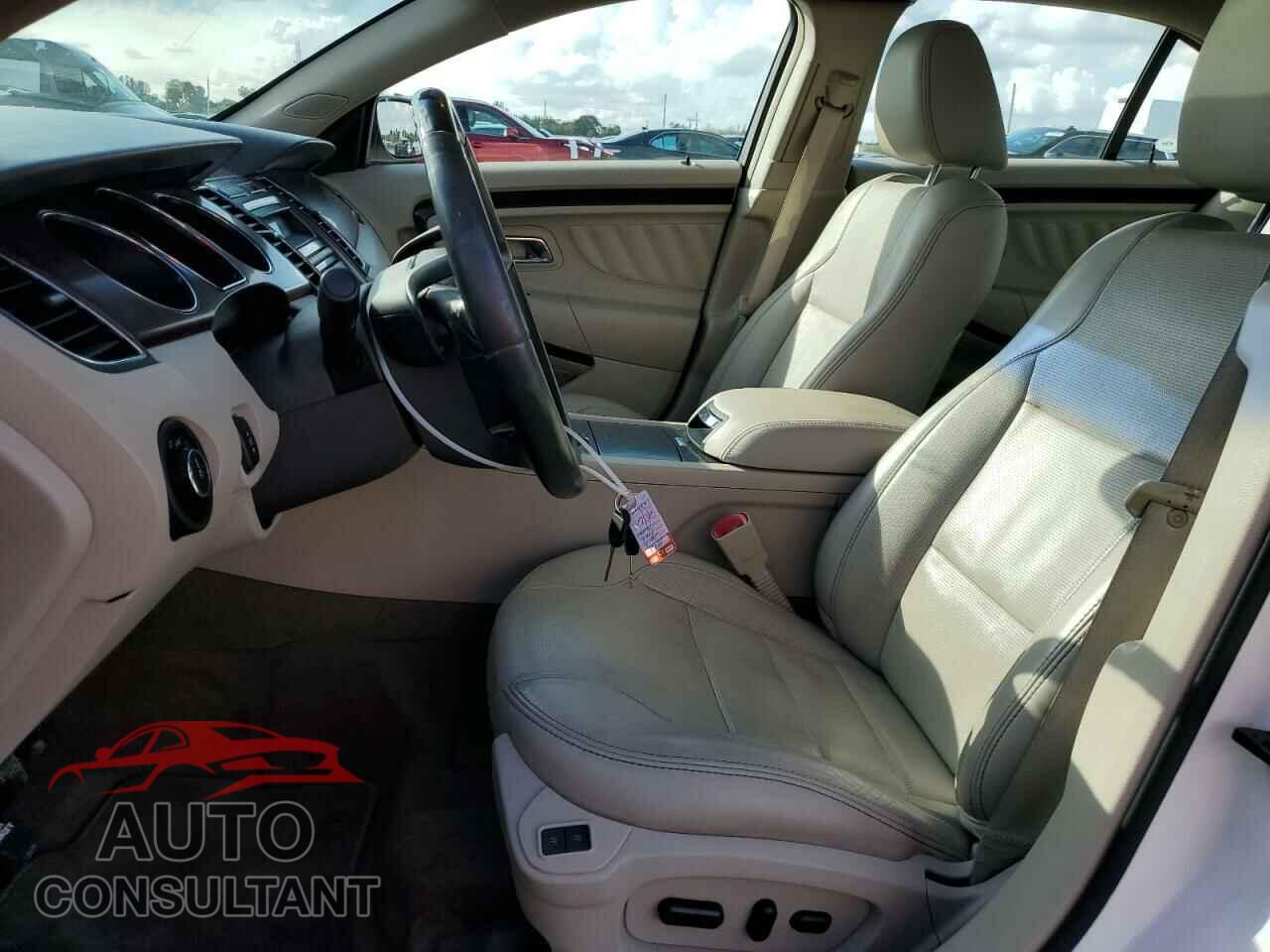 FORD TAURUS 2012 - 1FAHP2FW5CG117886