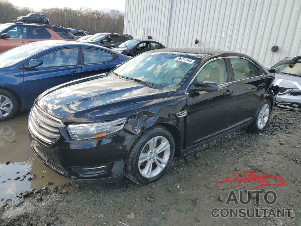 FORD TAURUS 2018 - 1FAHP2H8XJG125459