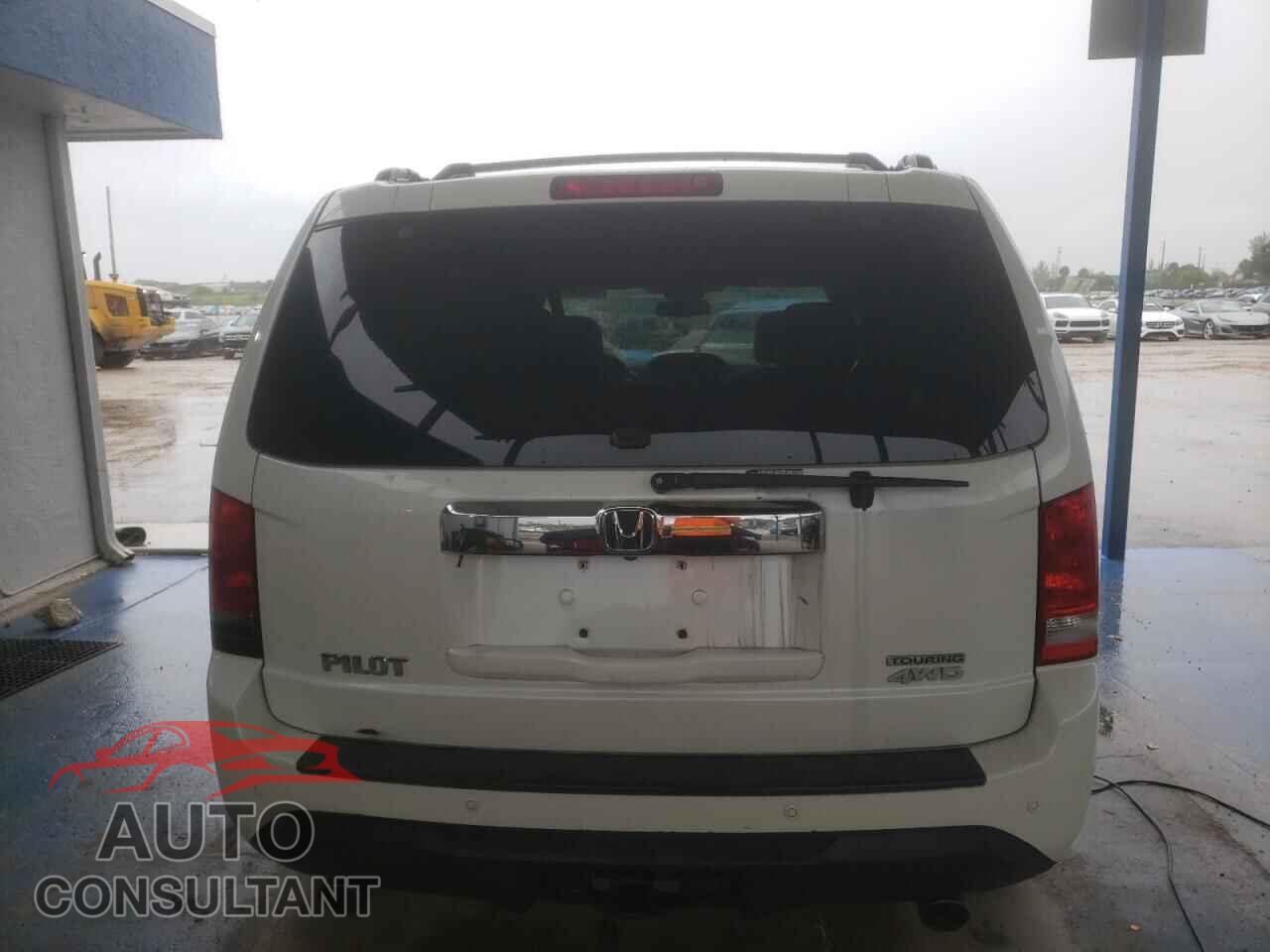 HONDA PILOT 2014 - 5FNYF4H94EB051537