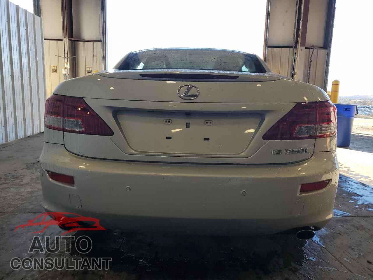 LEXUS IS 2012 - JTHFE2C23C2508832