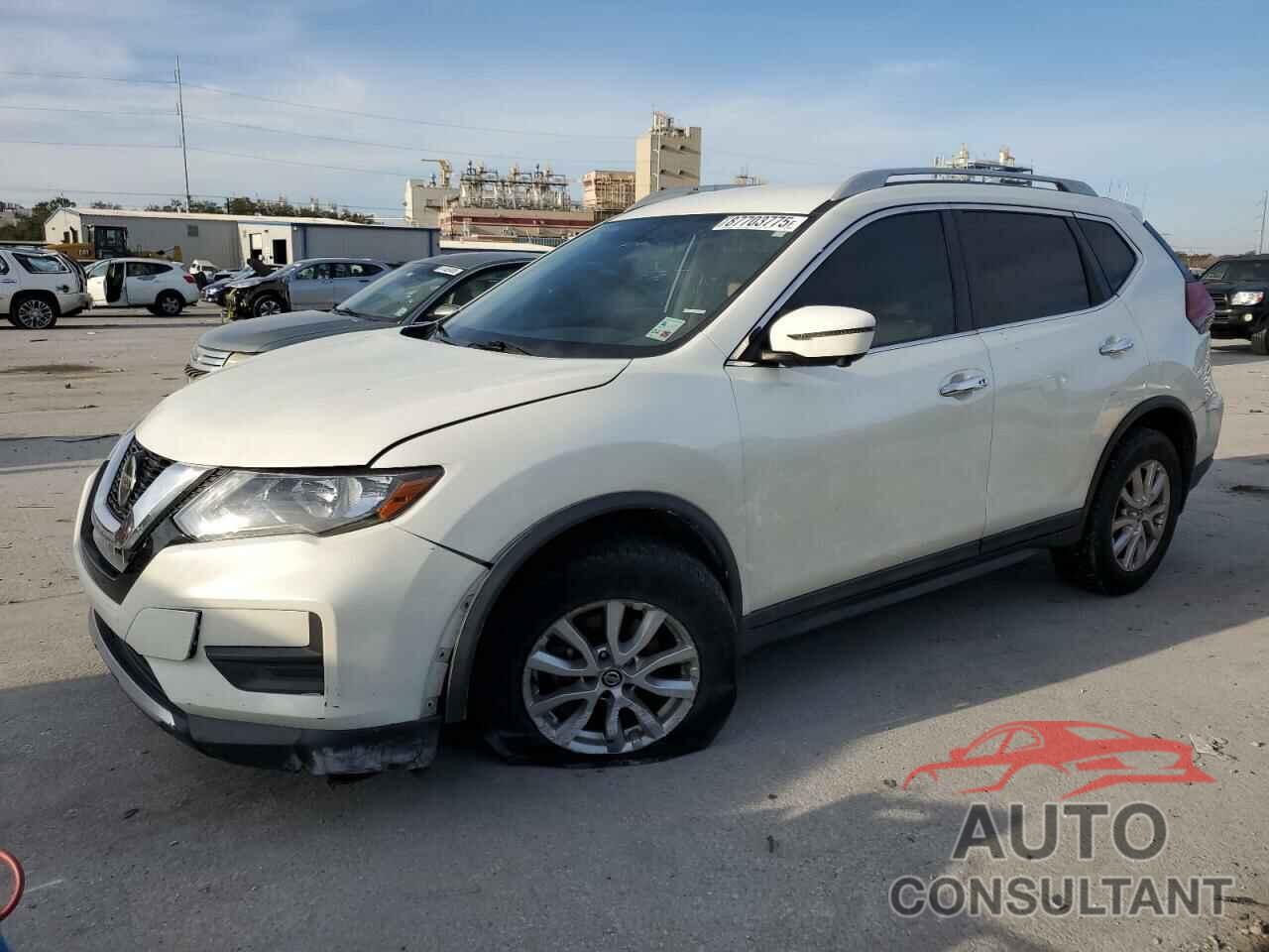 NISSAN ROGUE 2018 - 5N1AT2MT8JC840048