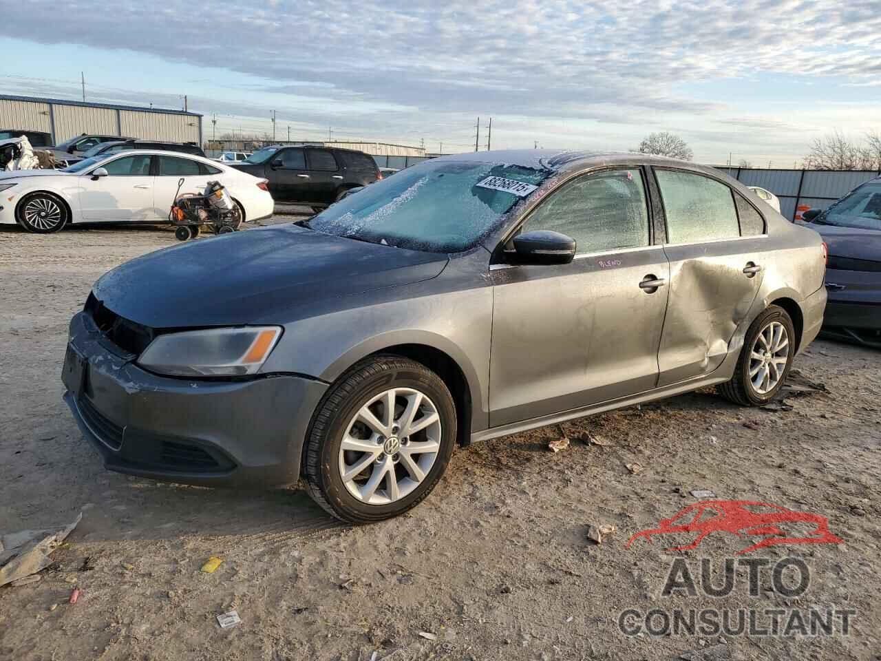 VOLKSWAGEN JETTA 2013 - 3VWDX7AJ2DM437155