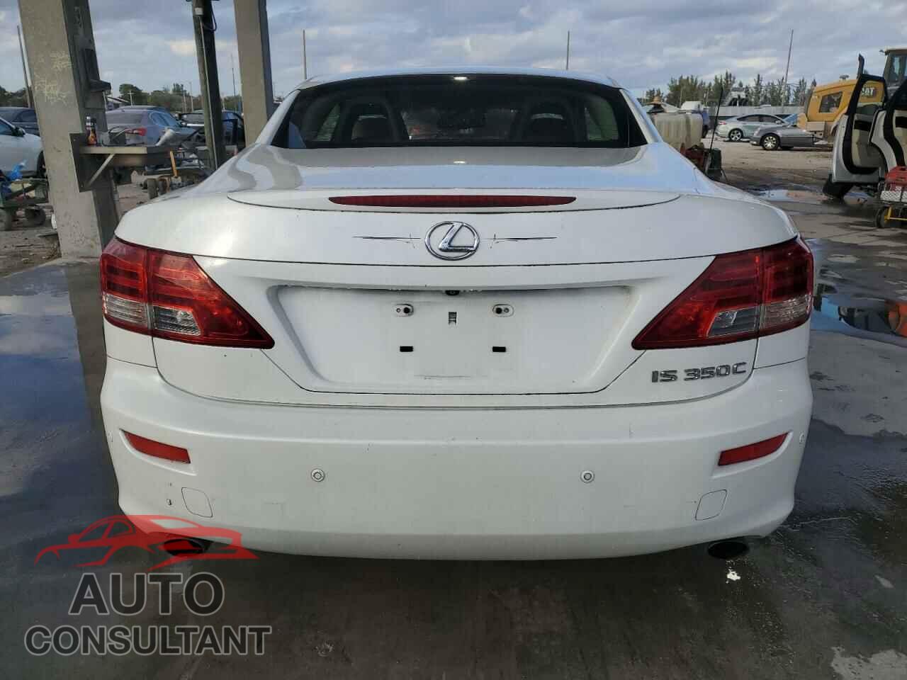 LEXUS IS 2011 - JTHFE2C22B2506200