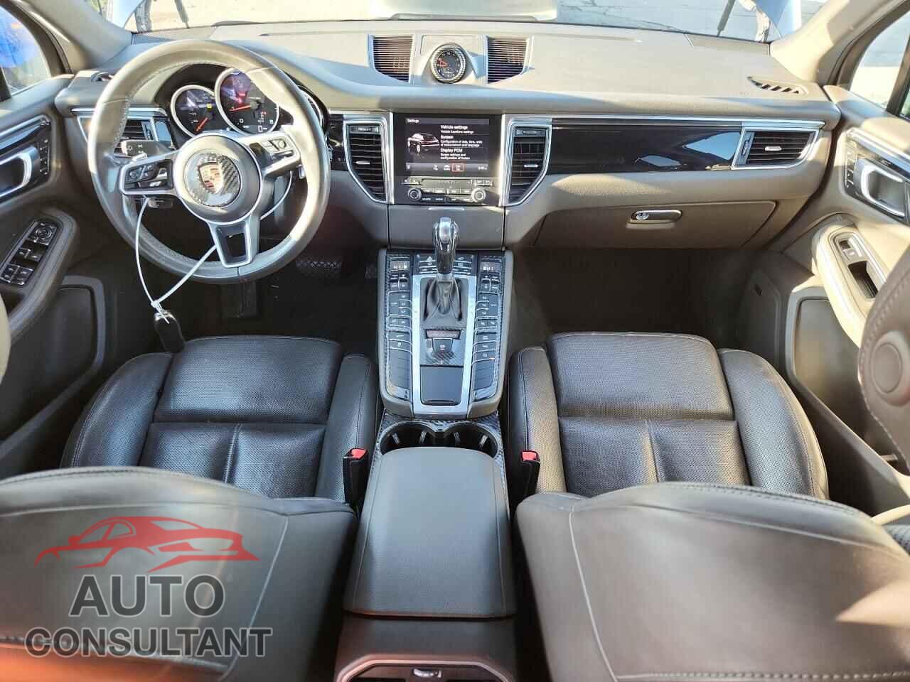 PORSCHE MACAN 2018 - WP1AA2A54JLB24424