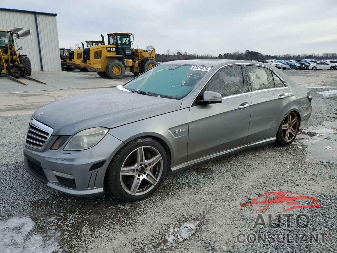 MERCEDES-BENZ E-CLASS 2010 - WDDHF7HB7AA100324