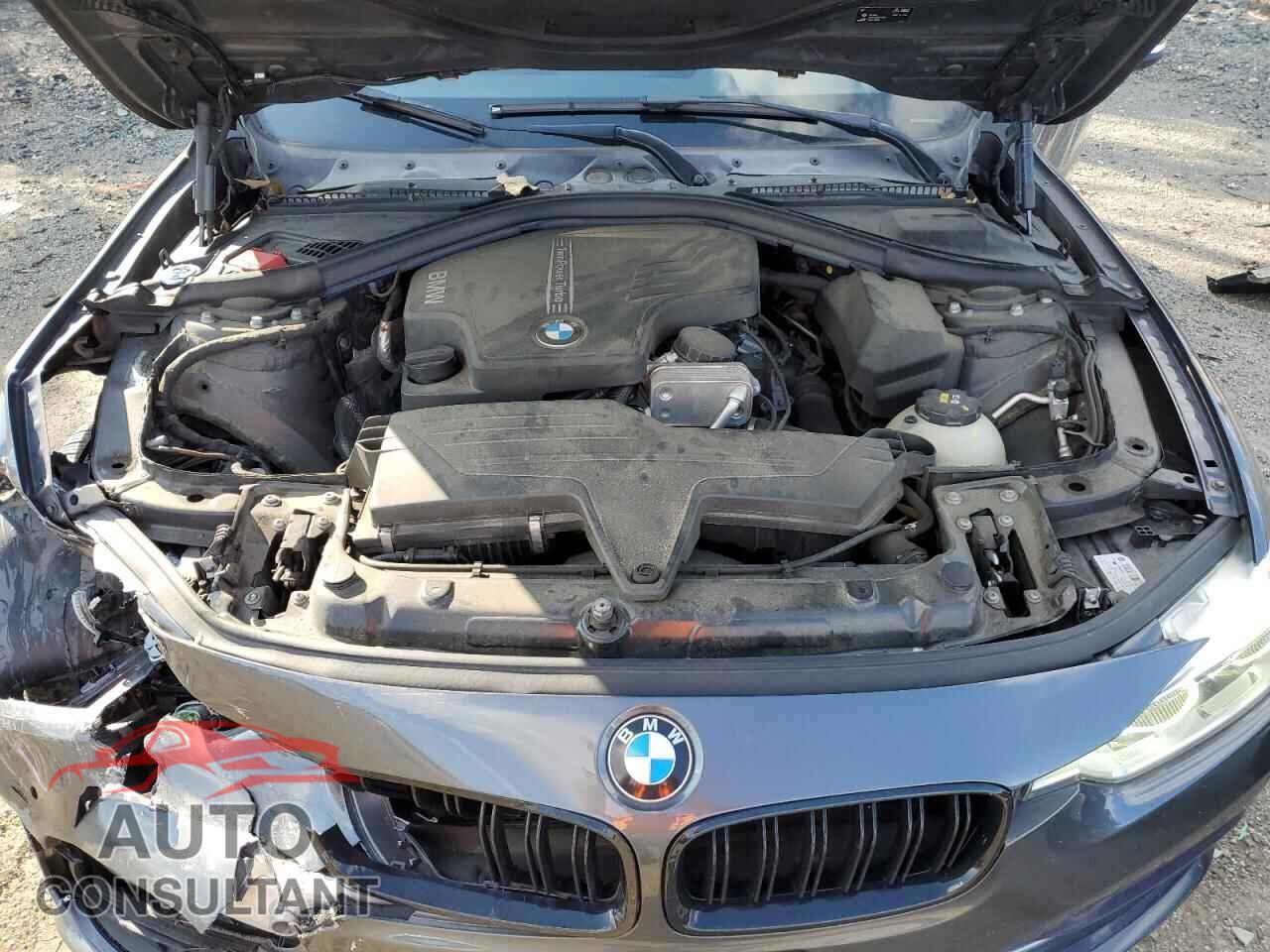 BMW 3 SERIES 2016 - WBA8E3G51GNU04846