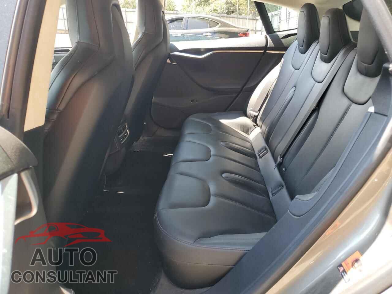 TESLA MODEL S 2015 - 5YJSA1E25FF102636