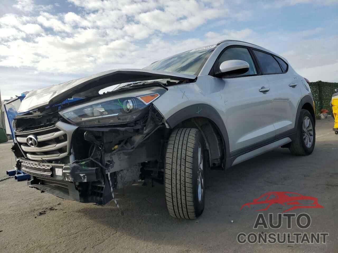 HYUNDAI TUCSON 2018 - KM8J33A43JU710918