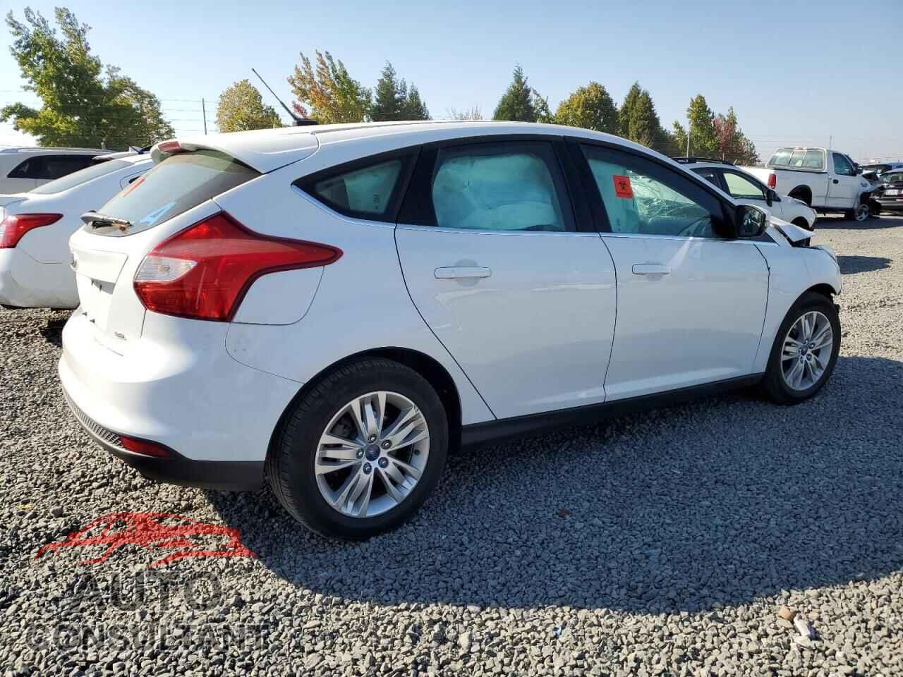 FORD FOCUS 2012 - 1FAHP3M22CL237206