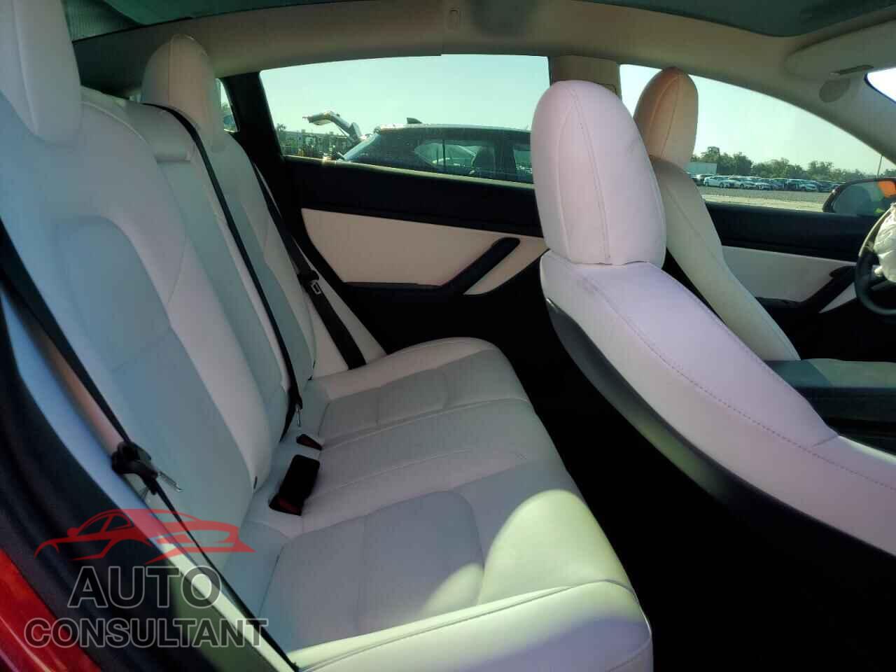 TESLA MODEL 3 2021 - 5YJ3E1EB8MF860122