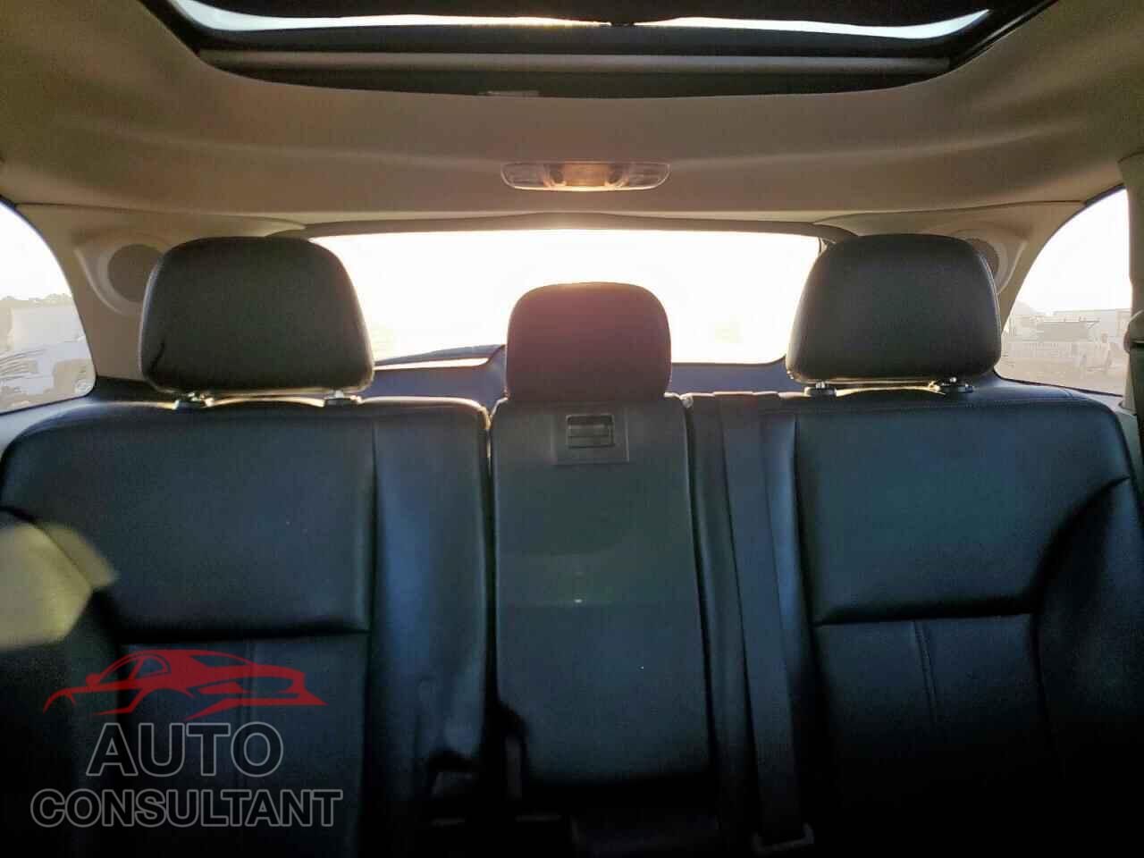 FORD EDGE 2011 - 2FMDK3KC4BBB14357