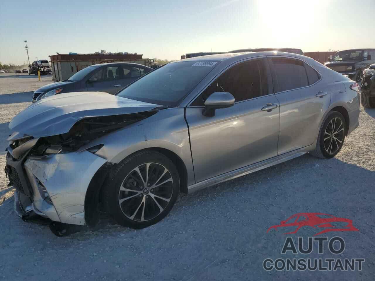 TOYOTA CAMRY 2018 - 4T1B11HK4JU632152