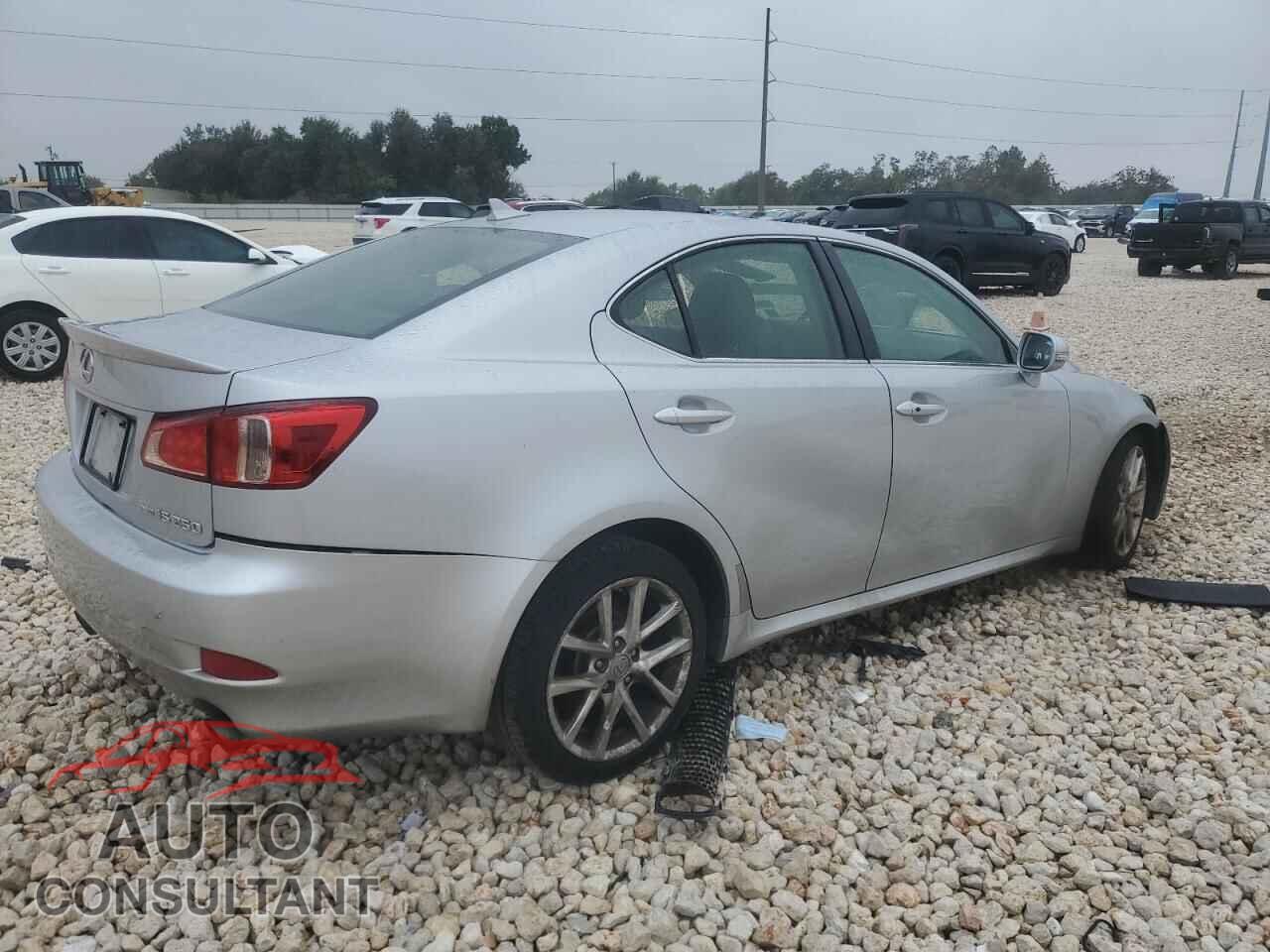 LEXUS IS 2013 - JTHCF5C22D5062075