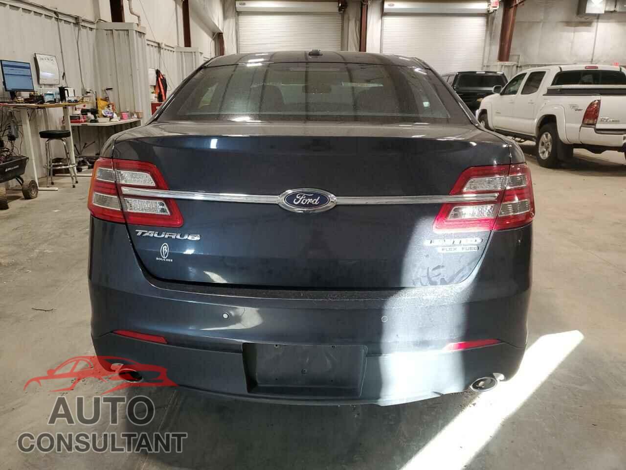 FORD TAURUS 2017 - 1FAHP2F80HG125371