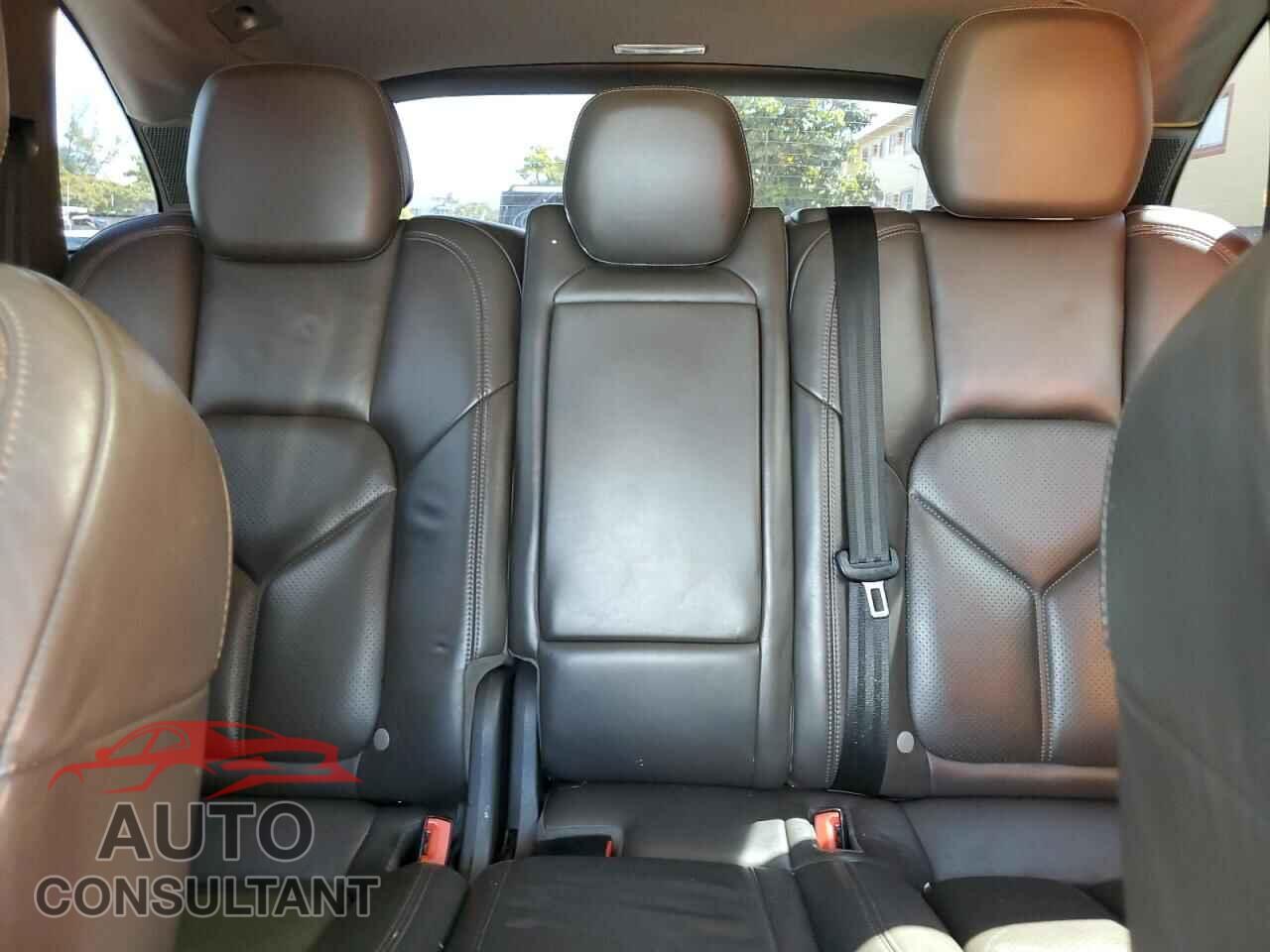 PORSCHE CAYENNE 2016 - WP1AA2A25GLA11466