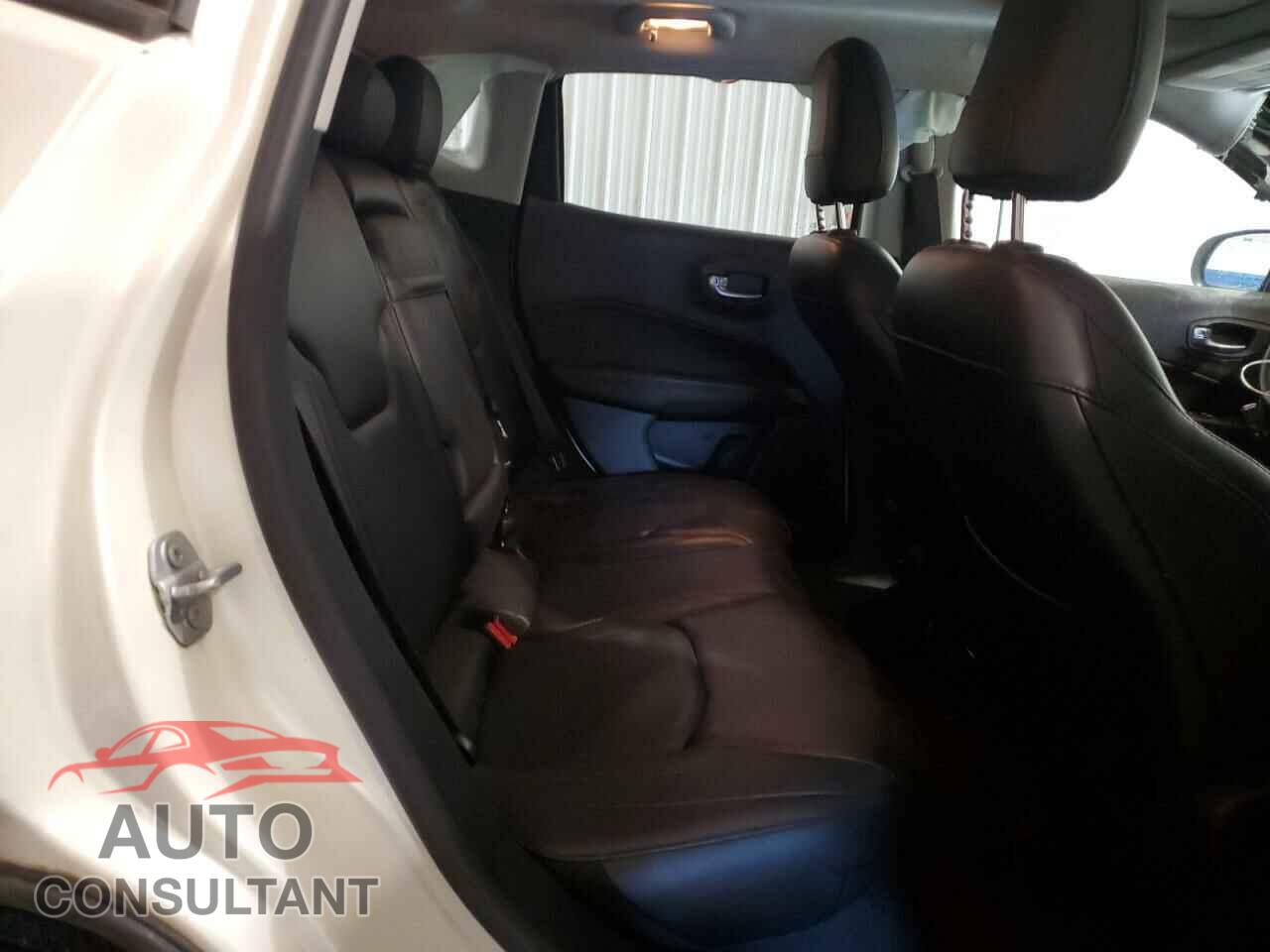JEEP COMPASS 2018 - 3C4NJDCB0JT245215